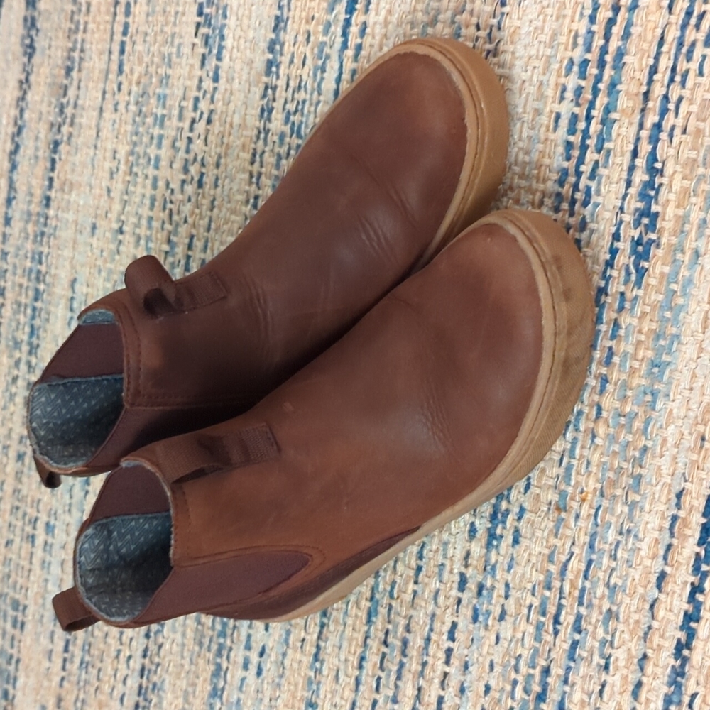 Forsake Lucie plum chelsea boots. Waterproof